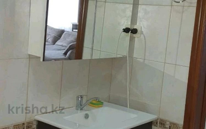 2-комнатная квартира, 54 м², 6/9 этаж помесячно, Мира 227а - Шухова Петропавловск - изображение 6