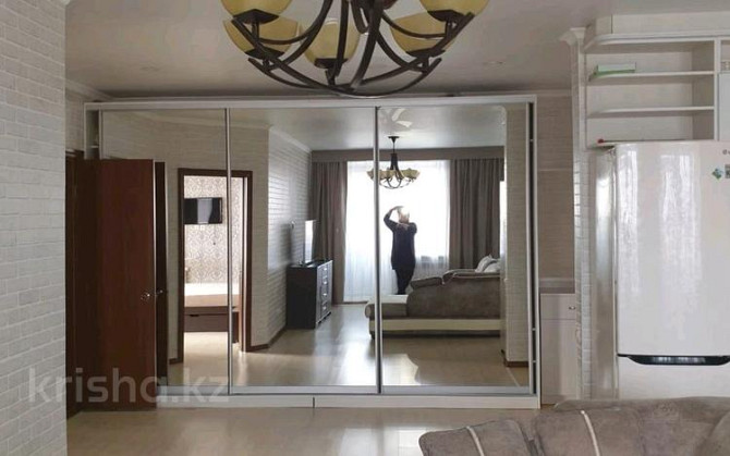 2-комнатная квартира, 54 м², 6/9 этаж помесячно, Мира 227а - Шухова Петропавловск - изображение 7