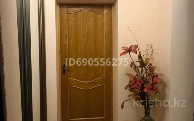 3-комнатная квартира, 101 м², 3/9 этаж помесячно, Айбергенова 1г Шымкент - изображение 6