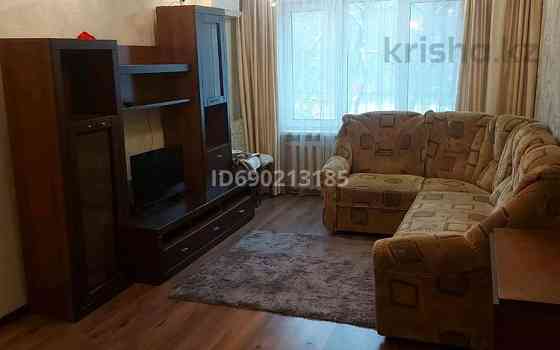 3-комнатная квартира, 65 м², 2/5 этаж помесячно, мкр Тастак-2, Гагарина 12 - Карасай батыра /Гагарин Алматы