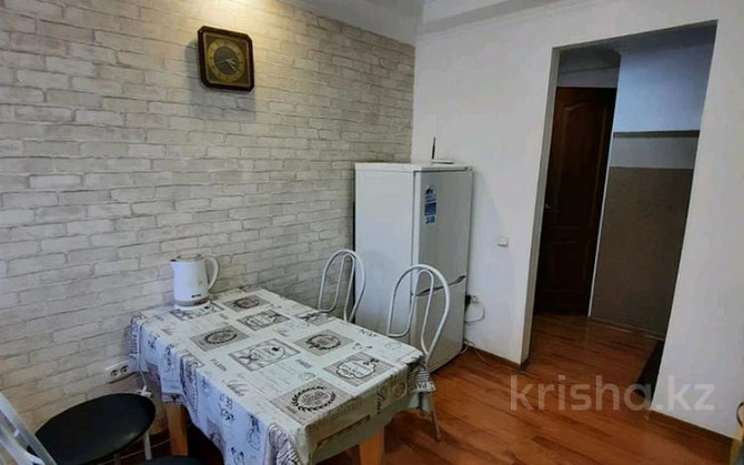 3-комнатная квартира, 80 м², 1/10 этаж посуточно, Ибраева 156 — Шакарима Semey - photo 6
