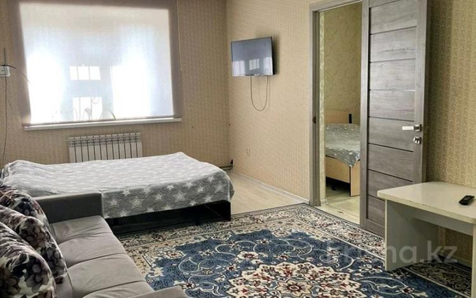 2-комнатная квартира, 48 м², 2/5 этаж посуточно, Байзак батыра 207 — Жд вокзал Тараз - изображение 2