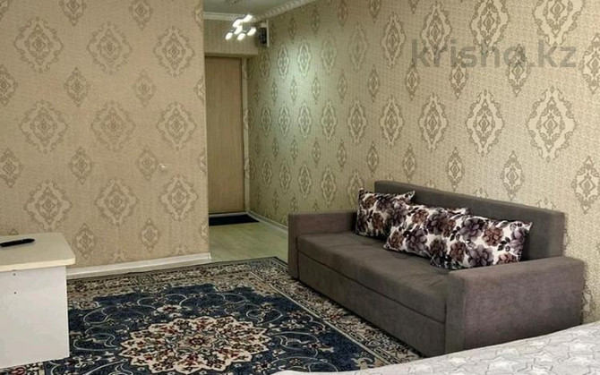 2-комнатная квартира, 48 м², 2/5 этаж посуточно, Байзак батыра 207 — Жд вокзал Тараз - изображение 1