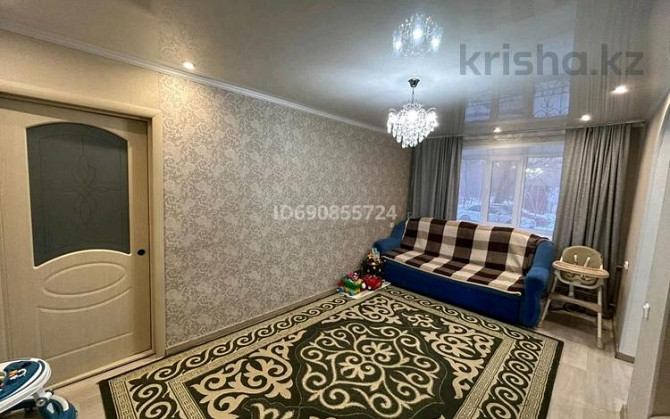 2-комнатная квартира, 44 м², 1/5 этаж помесячно, Добролюбова 34 - ТД Валентина Усть-Каменогорск - изображение 1