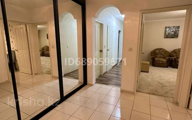 4-комнатная квартира, 120 м², 8/16 этаж помесячно, Мкр «Самал» 1–10 Astana - photo 2