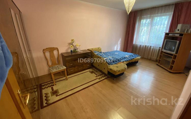3-комнатная квартира, 74 м², 2/4 этаж помесячно, Айтеке Би 198 Almaty - photo 4