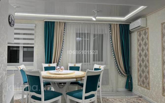 2-комнатная квартира, 64 м², 1/5 этаж помесячно, мкр Центральный, Махамбета Утемисова 128Б Атырау - изображение 1