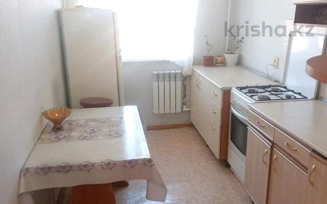 3-комнатная квартира, 80 м², 9/9 этаж помесячно, Ярославская 6 - Универмаг Уральск - изображение 5