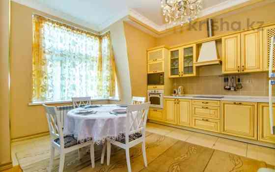 3-комнатная квартира, 145 м², 16/20 этаж посуточно, Конаева 12 Astana