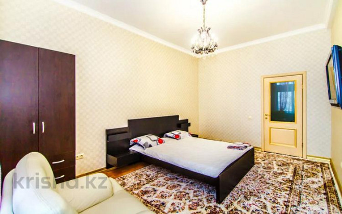 3-комнатная квартира, 145 м², 16/20 этаж посуточно, Конаева 12 Астана - изображение 7
