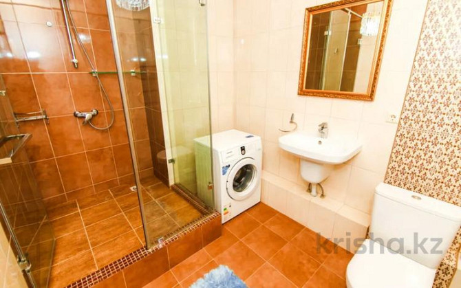 3-комнатная квартира, 145 м², 16/20 этаж посуточно, Конаева 12 Астана - изображение 4