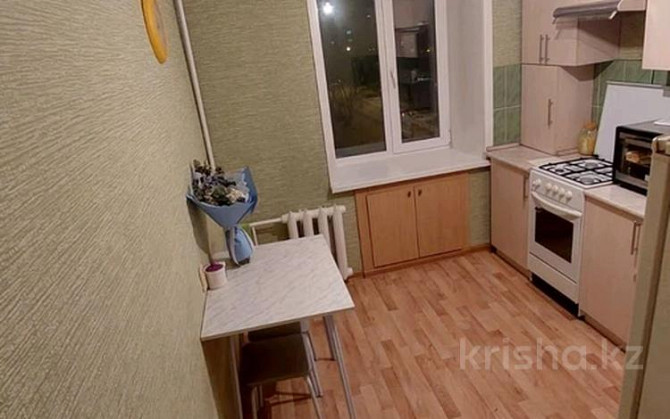 1-комнатная квартира, 35 м², 5/5 этаж помесячно, Победа 8а Петропавловск - изображение 2