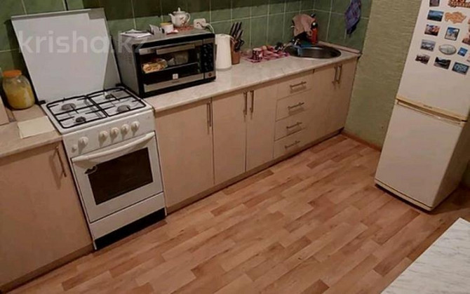 1-комнатная квартира, 35 м², 5/5 этаж помесячно, Победа 8а Петропавловск - изображение 1