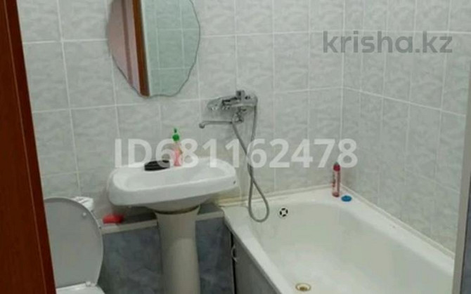 1-комнатная квартира, 43 м², 4/5 этаж посуточно, мкр Кунаева 65 Oral - photo 4