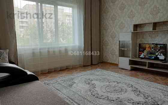 1-комнатная квартира, 40 м², 4/5 этаж посуточно, Первомайская 37А — проспект Ауэзова Семей