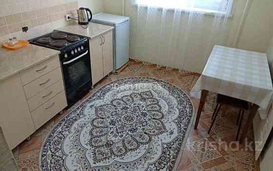 1-комнатная квартира, 40 м², 4/5 этаж посуточно, Первомайская 37А — проспект Ауэзова Семей