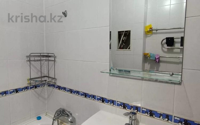 1-комнатная квартира, 45 м², 6/8 этаж помесячно, мкр. Алтын орда, Молдагуловой 46вк1 Актобе - изображение 2