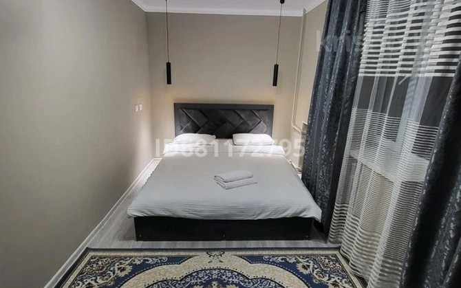 2-комнатная квартира, 60 м², 4/5 этаж посуточно, проспект Жамбыла 115А — Сулейманова Тараз - изображение 1