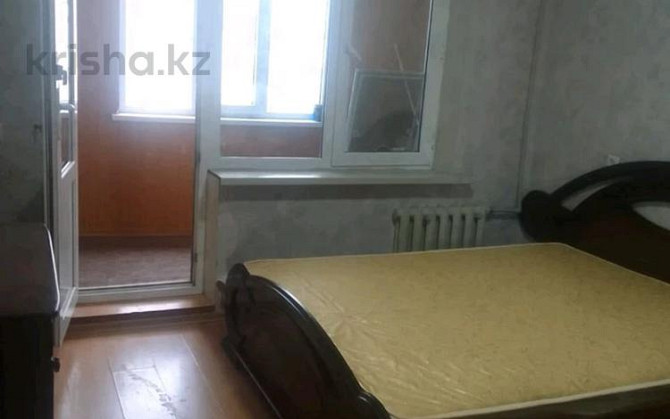 3-комнатная квартира, 65 м², 2/5 этаж помесячно, 21мкр 65 - 64 школа Шымкент - изображение 2