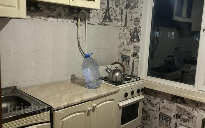 1-комнатная квартира, 33 м², 5/5 этаж помесячно, мкр 8, Братьев Жубанова 292 - 101 стр бригады Актобе - изображение 3