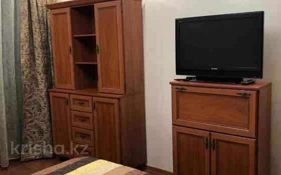 3-комнатная квартира, 70 м², 3/5 этаж помесячно, мкр Самал-2 40 Алматы