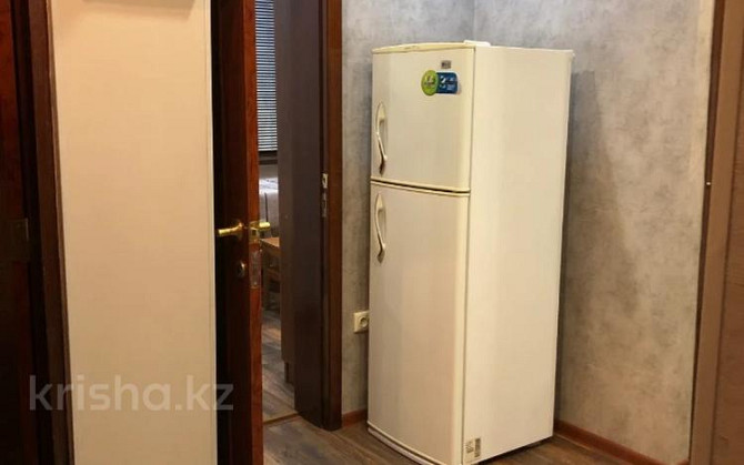3-комнатная квартира, 70 м², 3/5 этаж помесячно, мкр Самал-2 40 Almaty - photo 6