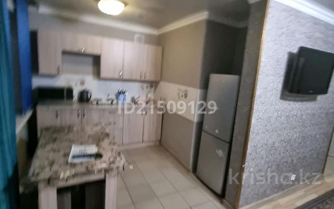 2-комнатная квартира, 45 м², 3/5 этаж посуточно, М. Горького 58 — Кирова Усть-Каменогорск - изображение 7