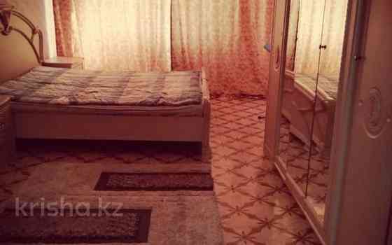 1-комнатная квартира, 40 м², 1/5 этаж посуточно, 12-й мкр 62 — проспект Абилкайыр Хана Актобе