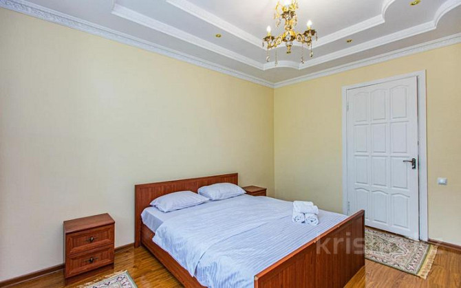 4-комнатная квартира, 105 м², 3/3 этаж посуточно, Назарбаева 119 — Богенбай батыра Алматы - изображение 3