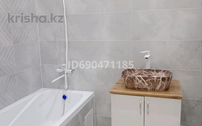 1-комнатная квартира, 49 м², 6/9 этаж помесячно, мкр. Алтын орда, Мкр. Батыс-2 16д - Ул.Мангилик Актобе - изображение 5