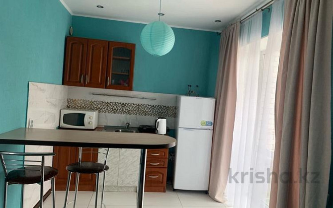 1-комнатная квартира, 45 м², 1 этаж посуточно, Победа 105 — Исаева Oral - photo 3