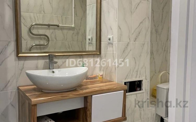 1-комнатная квартира, 54 м², 6/9 этаж посуточно, мкр. Батыс-2 20 — По улице Мангилик ел Актобе - изображение 3