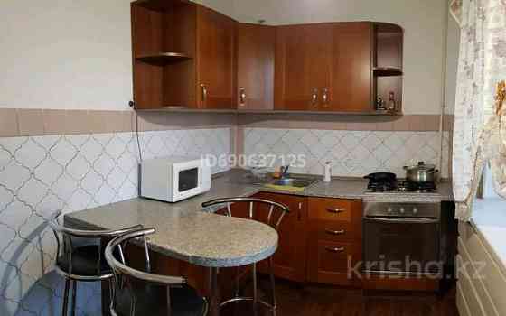 1-комнатная квартира, 45 м², 4/5 этаж помесячно, Зенкова 96 - Достык Курмангазы Алматы