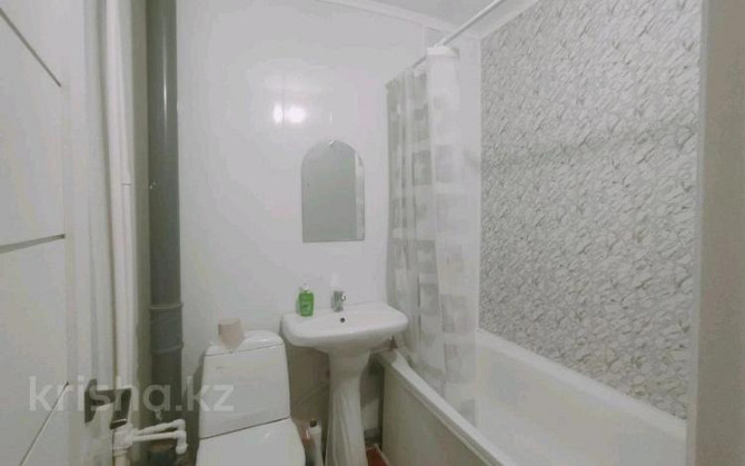 1-комнатная квартира, 32 м², 2/10 этаж посуточно, проспект Абая 71/1 — Айтиева Уральск - изображение 6