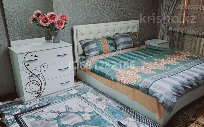 3-комнатная квартира, 72 м², 3/5 этаж посуточно, Арбат Желтоксан 8 — Момышулы Шымкент - изображение 2