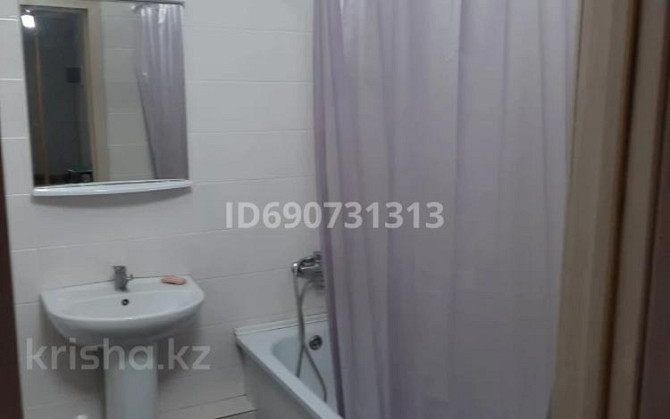 1-комнатная квартира, 45 м², 2/16 этаж помесячно, Улы Дала 57 Астана - изображение 6