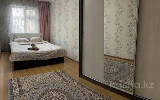 2-комнатная квартира, 58 м², 2/5 этаж посуточно, Иляева 22 — Пр. Таукехана Шымкент