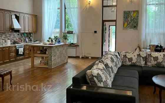 5-комнатный дом помесячно, 300 м², 5 сот., мкр Коктобе, Асета Найманбаева Almaty