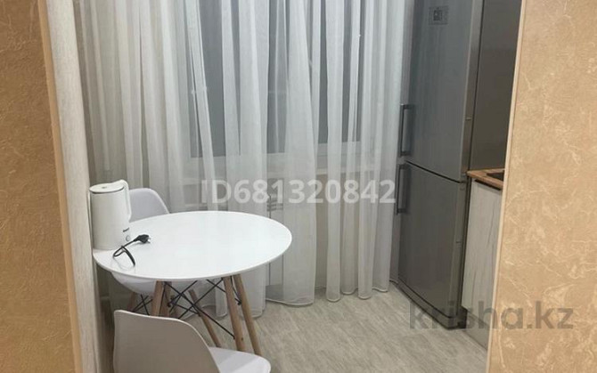 1-комнатная квартира, 38 м², 4/4 этаж посуточно, Абая -Мира — Кафе Арай, Авиценна Kokshetau - photo 1