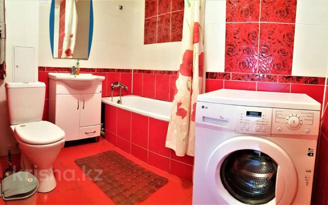 3-комнатная квартира, 65 м², 1/5 этаж посуточно, Центр 137 — проспект Евразия city center Уральск - изображение 8