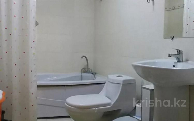 3-комнатная квартира, 120 м², 8/10 этаж посуточно, 17-й мкр 7 Актау - изображение 5