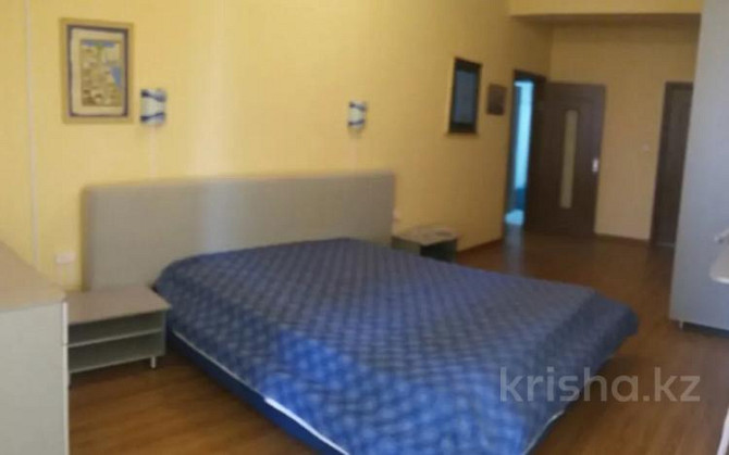 3-комнатная квартира, 120 м², 8/10 этаж посуточно, 17-й мкр 7 Актау - изображение 3