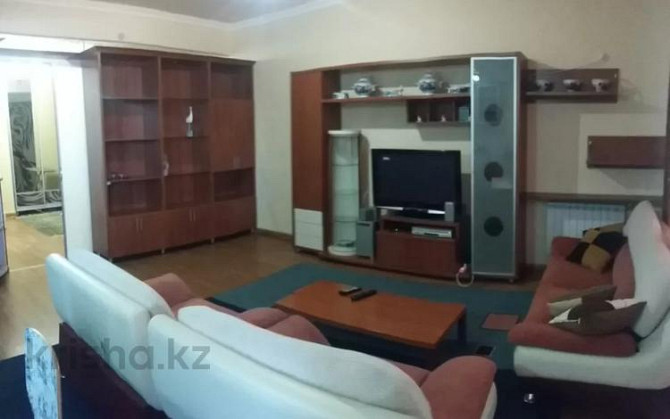 3-комнатная квартира, 120 м², 8/10 этаж посуточно, 17-й мкр 7 Актау - изображение 1