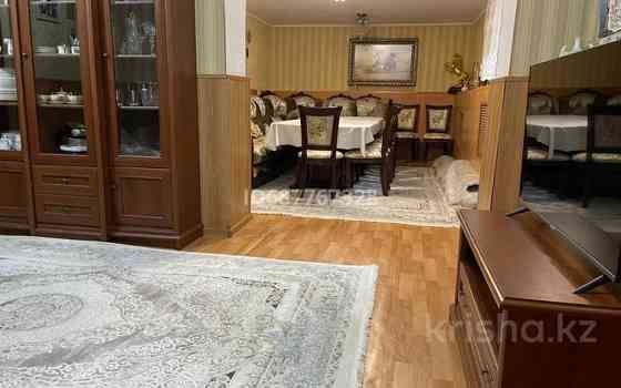 4-комнатный дом помесячно, 200 м², 6 сот., Кутузова Алматы