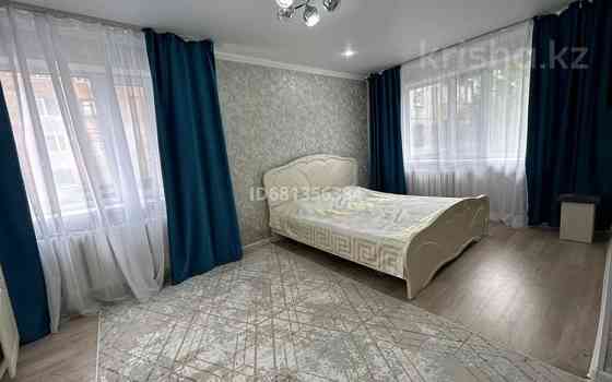 1-комнатная квартира, 30 м², 1/3 этаж посуточно, 72квартал Semey