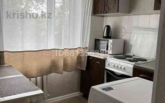 1-комнатная квартира, 30 м², 1/3 этаж посуточно, 72квартал Semey