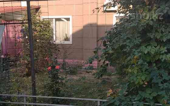 2-комнатный дом помесячно, 45 м², 3 сот., Жангельдина 100 — Сидоркина Алматы