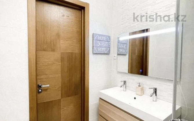 2-комнатная квартира, 80 м², 12/12 этаж посуточно, Исатая Тайманова — Жилой Комплекс ZAMAN Атырау - изображение 8