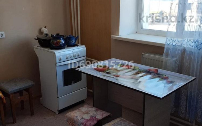 1-комнатная квартира, 43.2 м², 3/5 этаж помесячно, Кокжал Барак 7/2 - Сзади ЦМиР Усть-Каменогорск - изображение 4