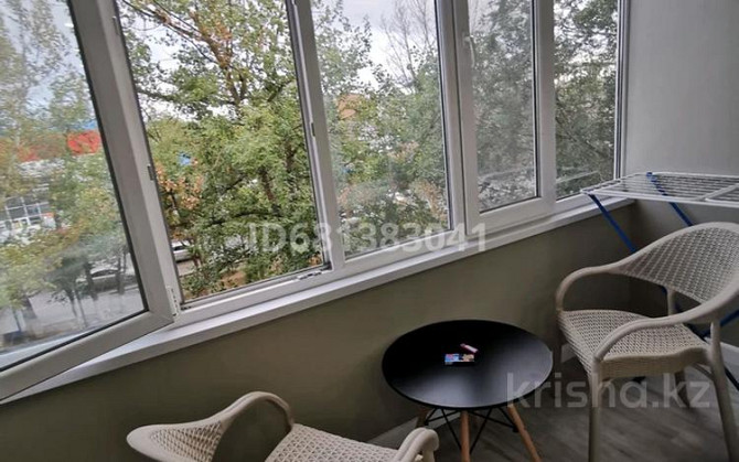 2-комнатная квартира, 51 м², 4/9 этаж посуточно, мкр Строитель 5 — Т. д. Аяжан Уральск - изображение 5